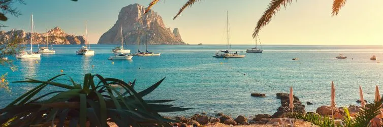 Mare e divertimento a Ibiza: la guida completa
